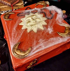 grimoire magique magie sorcière harry potter séquence monstres sortilège formules magiques sorts